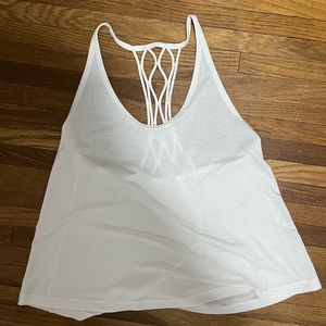White lululemon tank top